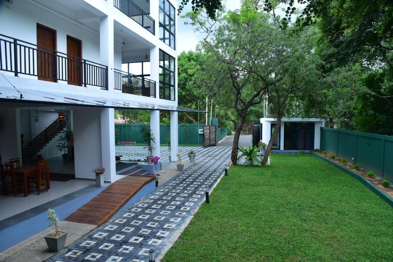 Hotel Eden Grand à Dambulla Extérieur photo