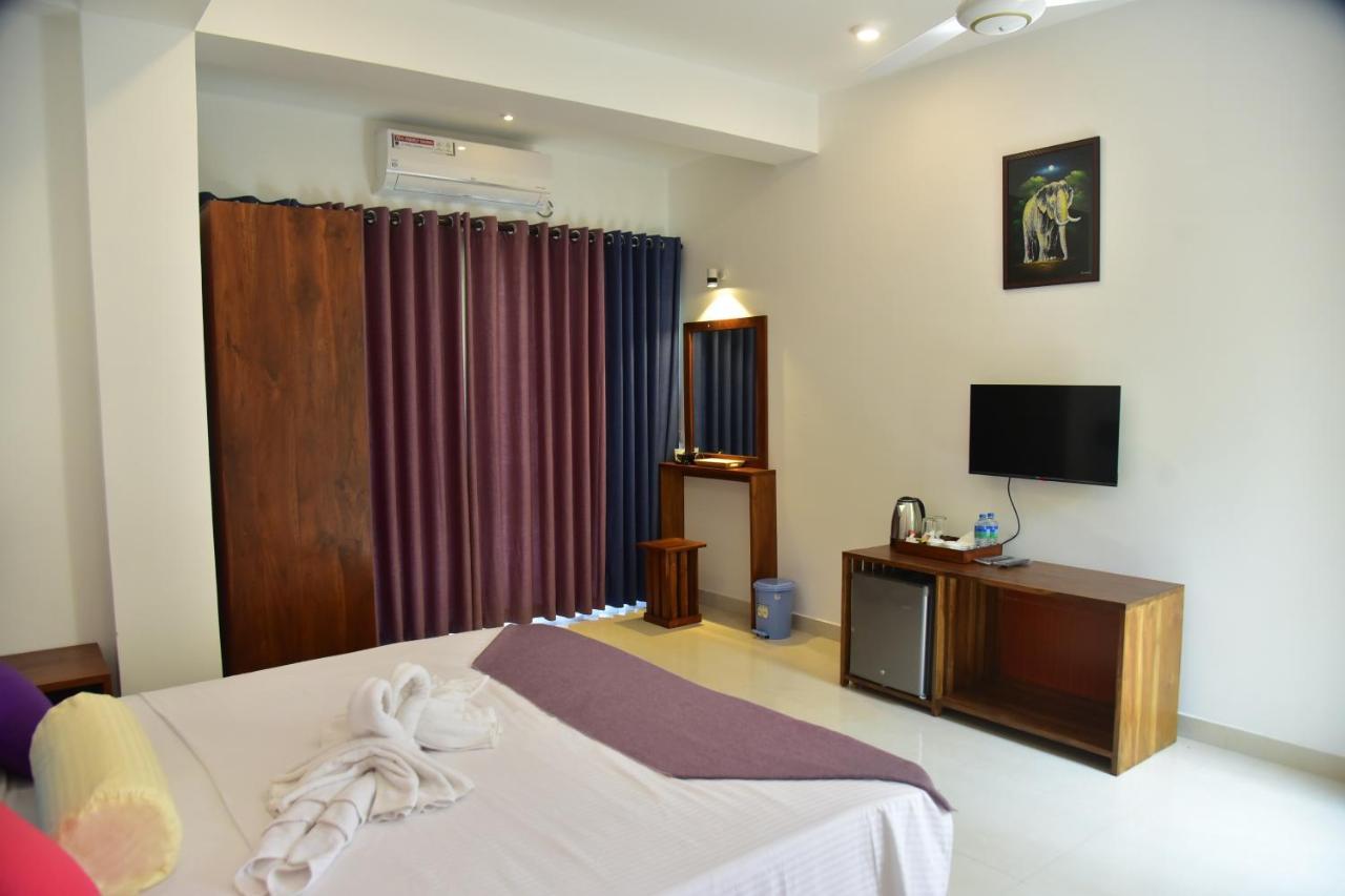 Hotel Eden Grand à Dambulla Extérieur photo