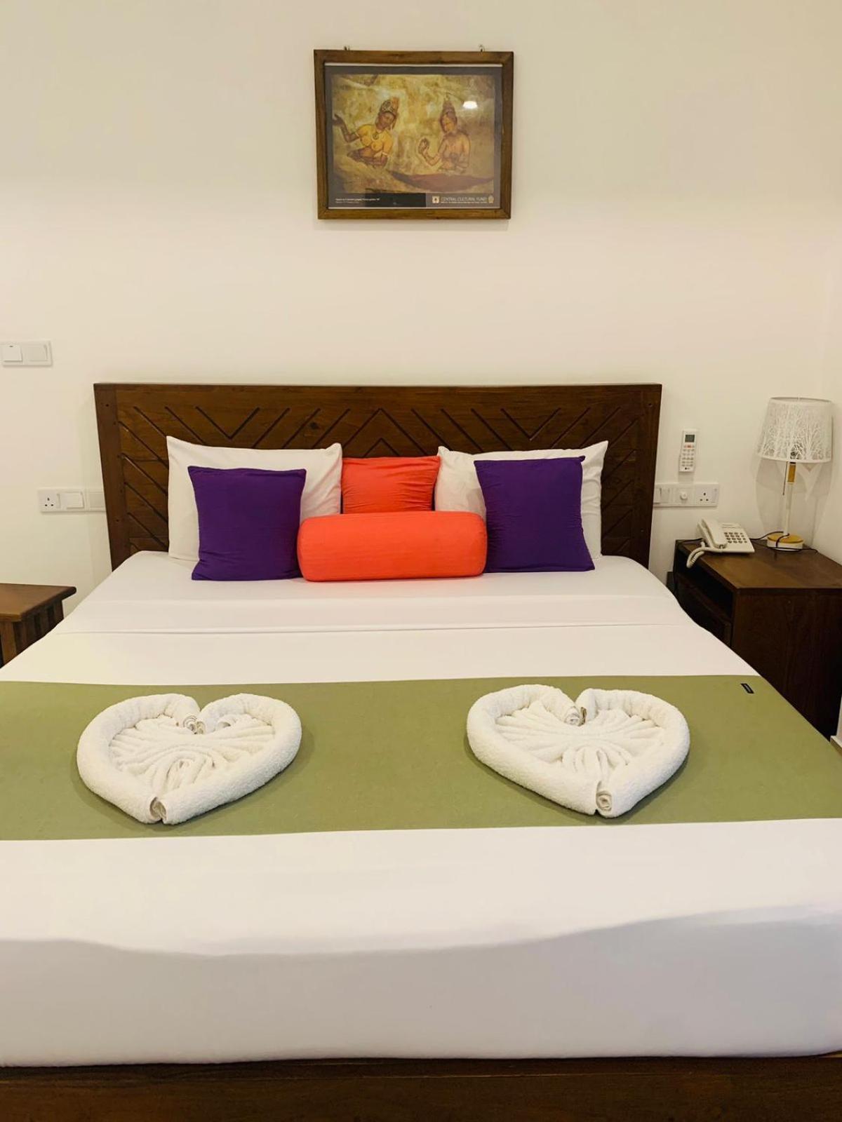 Hotel Eden Grand à Dambulla Extérieur photo