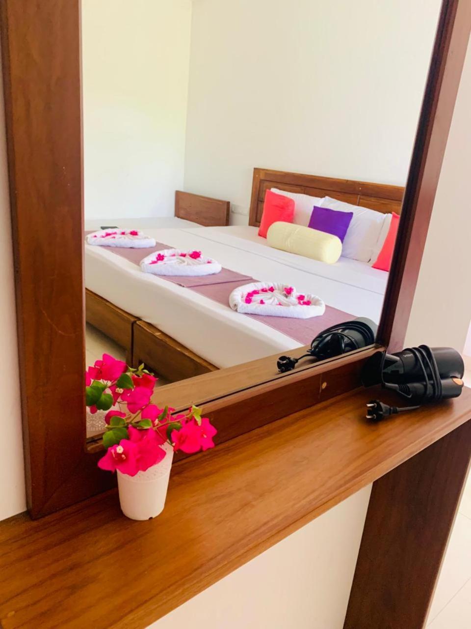 Hotel Eden Grand à Dambulla Extérieur photo